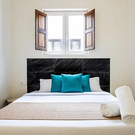 Апартаменты The Port Urban Loft