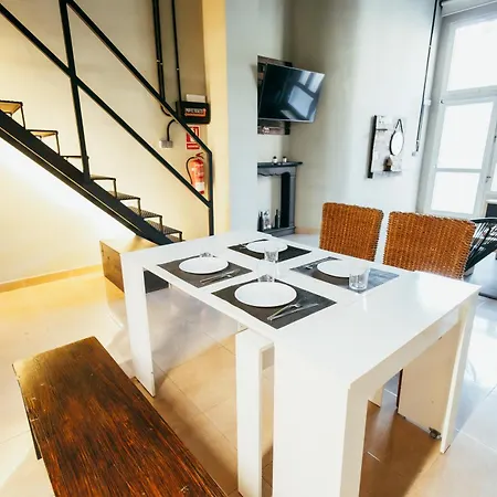 Ruzafa Roots, 12 Min To Centre, Smart Tv, Wine Appartement *