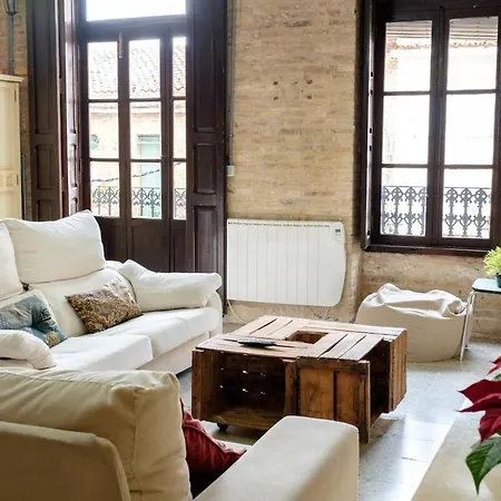 Cozy Loft Near The Apartment Valencia