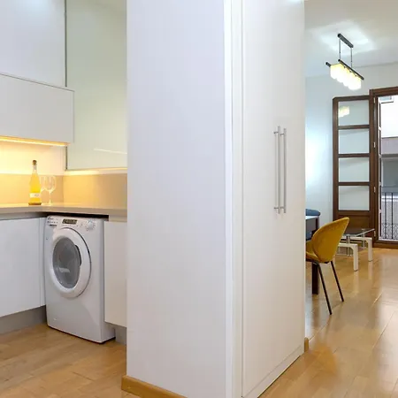 Apartment Modern And In The Market *