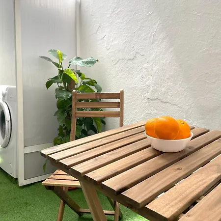 Apartment Own Courtyard And 10 Minutes From The By Bici