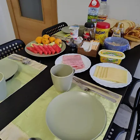 Agui House Проживание в семье