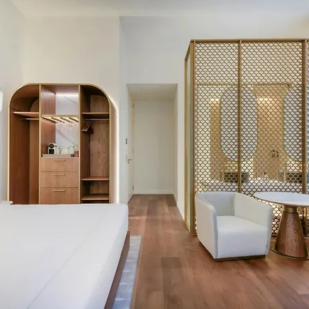 Grand Centenari, Valencia, Autograph Collection Valenza