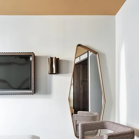 One Shot Puerta Ruzafa 酒店 4*