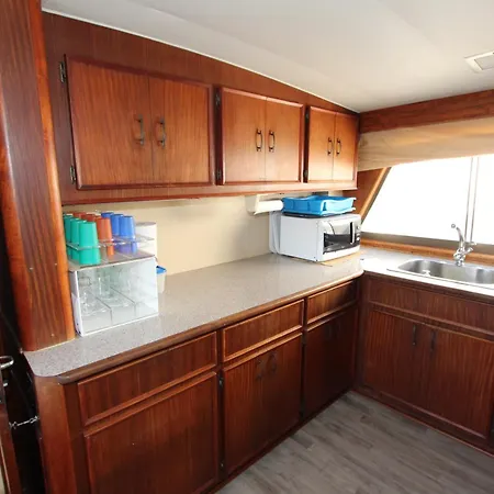 Yacht Our Alissa