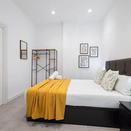 Florit Flats - The Monteolivete Apartment