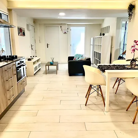 A 20 Minutos De La Playa Y 10 Minutos Del Puerto De 瓦伦西亚