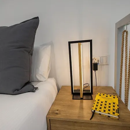 Florit Flats - The Boulevard Sur