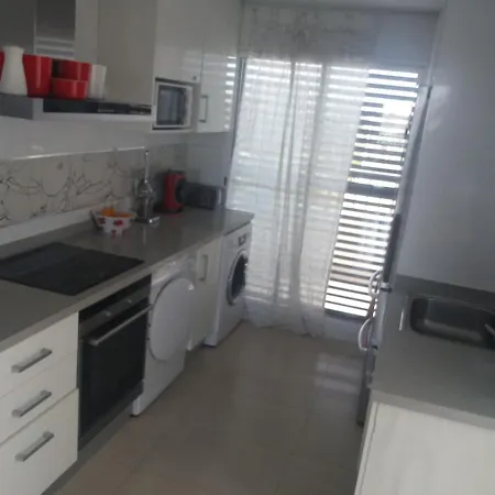 Luxurious Near The Apartment