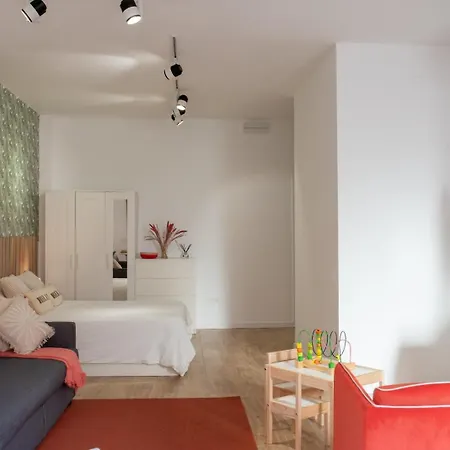 Spacious 75M Family Apt Near Ave And Free Parking ולנסיה