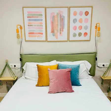 Spacious, Designer & Bright Flat *