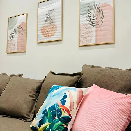 Spacious, Designer & Bright Flat Valencia