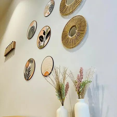 Spacious, Designer & Bright Flat