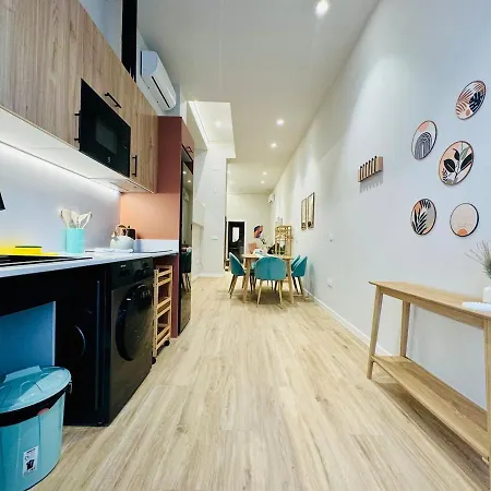 Apartment Spacious, Designer & Bright Flat