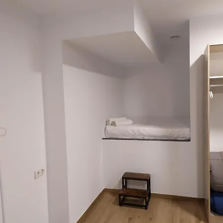 Bizzbeach Hostel