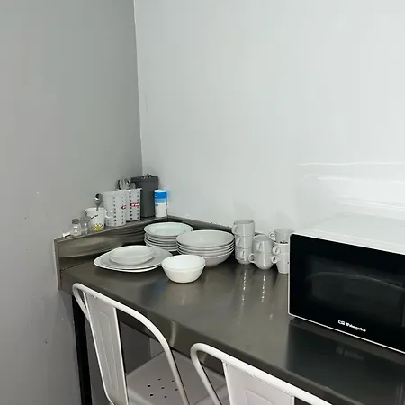 Bizzbeach Hostel