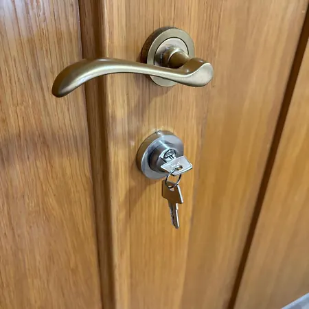 Magnifica Con Bano Privado Quarto em Acomodações Particulares