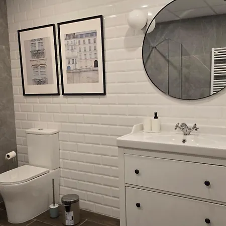 Legacy Modern Suits Apartment Valencia