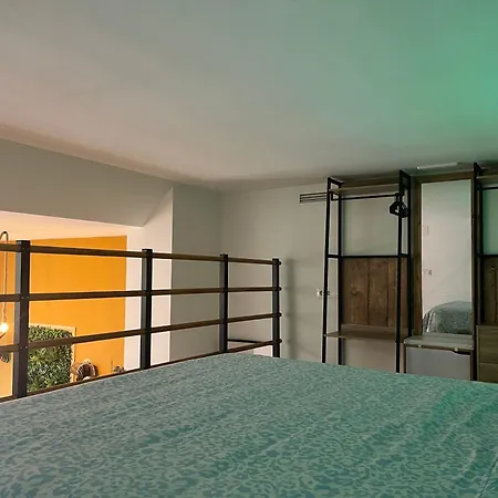 Tipo Loft De Estilo Selvático Y Safari, Con Encanto Y A Pasos Del Mar *