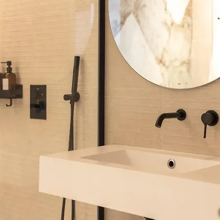 Modern Comfort & Luxury דירה *