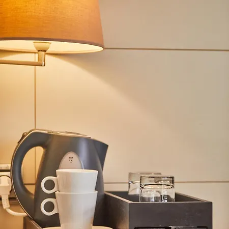 Hotel Silken Puerta 4*