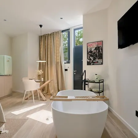 Apartment Romantic N2 Oceanografico Virkin