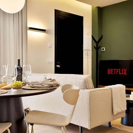 Modern Comfort & Luxury Apartment