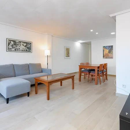 Montolivet Gulliver Valenza