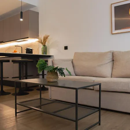 Guastavino By Alma Apartment