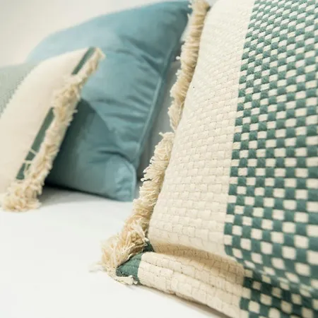 Vlc Host- Sant Jordi Daire Valensiya