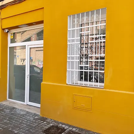 דירה Spacious 75M Family Apt Near Ave And Free Parking