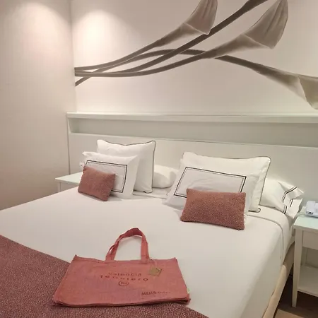Melia Plaza Hotel 4*