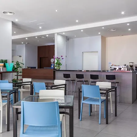 Olympia Universidades 3*