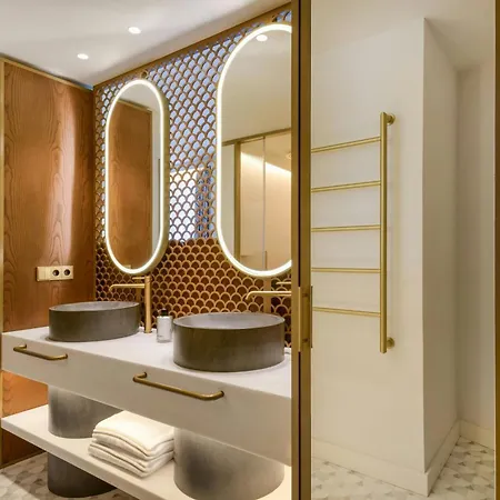 מלון Grand Centenari, Valencia, Autograph Collection 5*