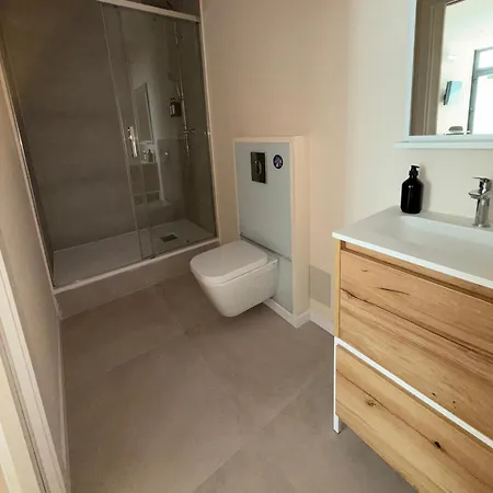 Roca Coll Msuites Valencia