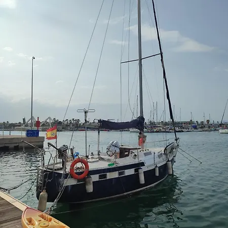 Bateau-hôtel Romantic Sailboat *