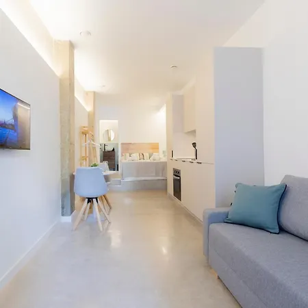 Blue Chopin Apartment *