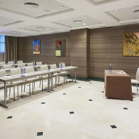 Hotel Nh Center 4*