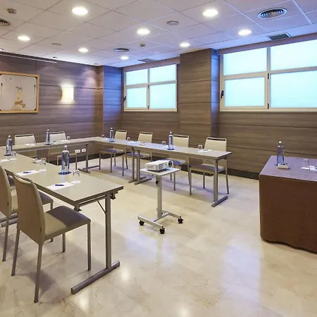 Hotel Nh Center 4*