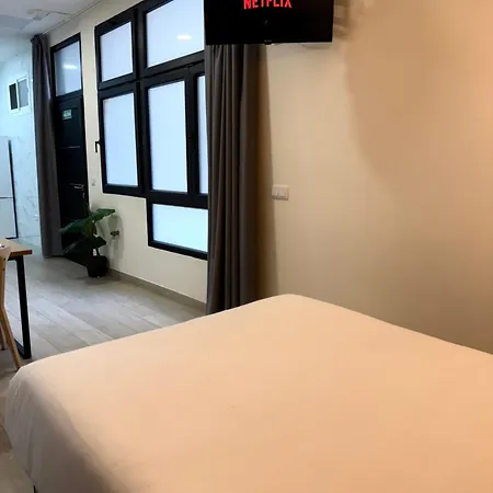 Ciudad De Artes Y Ciencias Apartahotel