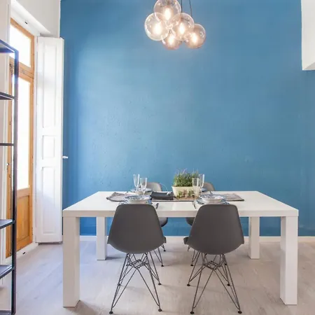 Remarkable 3 Bedroom In L'eixample Apartment Valencia