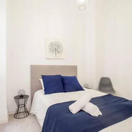 Apartment Remarkable 3 Bedroom In L'eixample Valencia