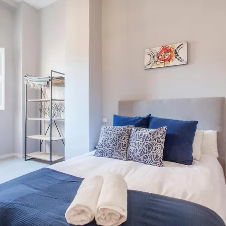 Apartment Remarkable 3 Bedroom In L'eixample