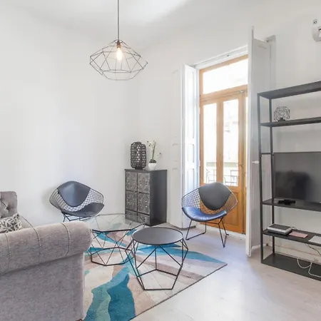 Remarkable 3 Bedroom In L'eixample Apartment Valencia