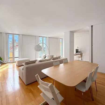 Bright Designer In Old Town Appartement Valence