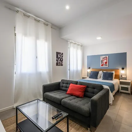 Acogedor Estudio A Metros De La Playa, Con Zonas Comunes Y Terraza 3b * Valencia