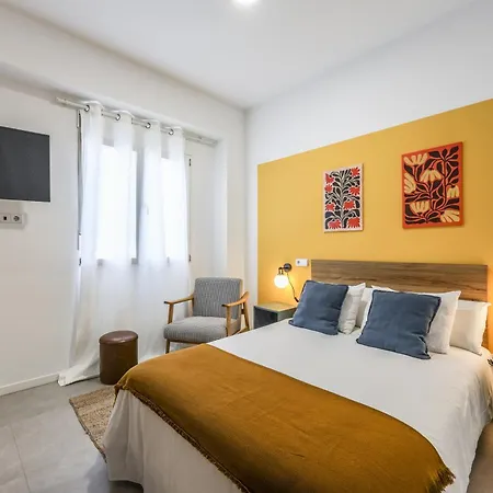 Estudio En Malvarrosa A Metros De La Playa, Con Terraza Y Zonas Comun