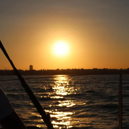 Magnificent Sailboat With Free Parking For Cars Πλωτό κατάλυμα Βαλένθια