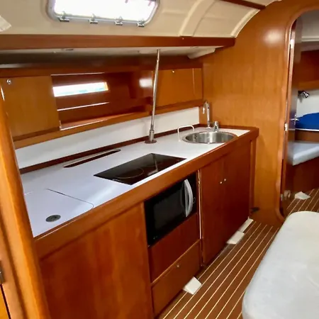 Magnificent Sailboat With Free Parking For Cars