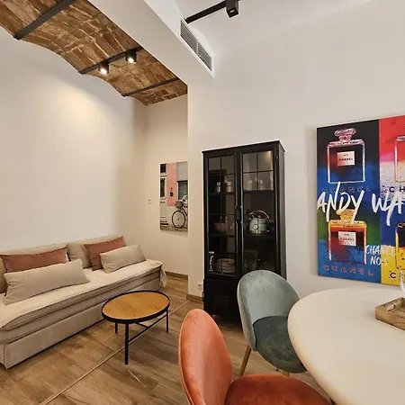 Luxury Apartament, Very Close To Cabanal Beach, Netflix, Late Checkout * Valencia
